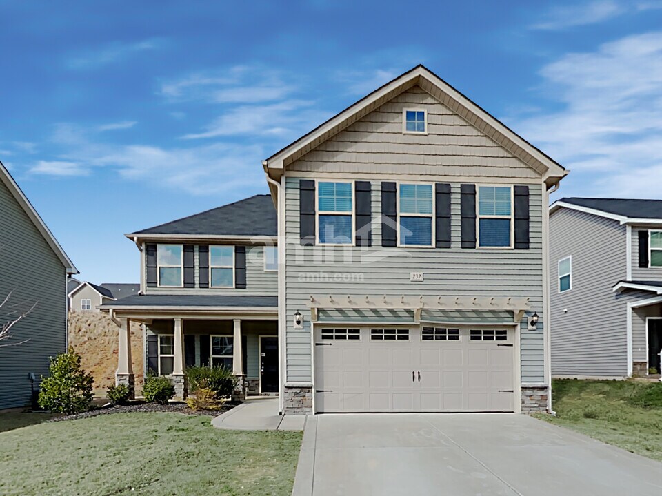 232 Lanier Pl in Clayton, NC - Building Photo