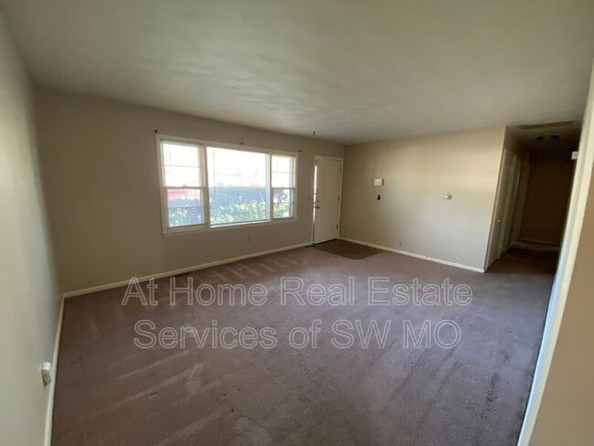 1336 S Estate Ave in Springfield, MO - Building Photo - Building Photo