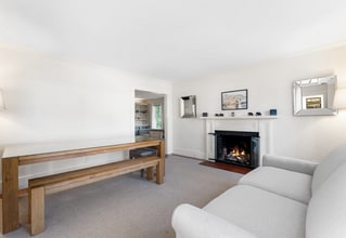 29 Cottage St in Wellesley, MA - Building Photo - Building Photo