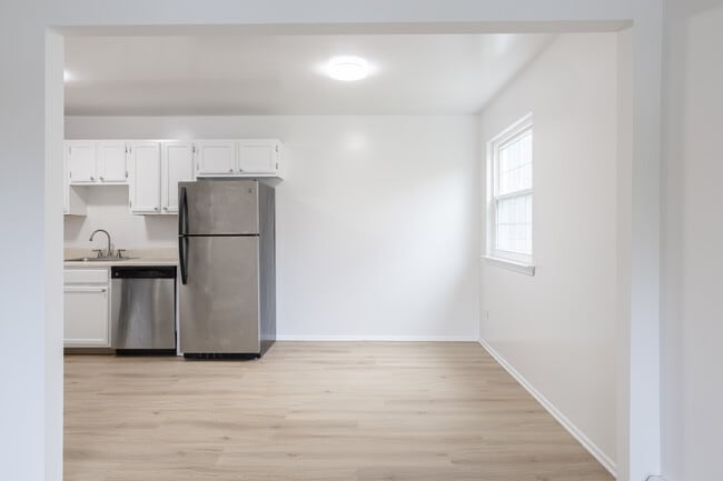 Brookside Garden Apartments in Harriman, NY - Foto de edificio - Interior Photo