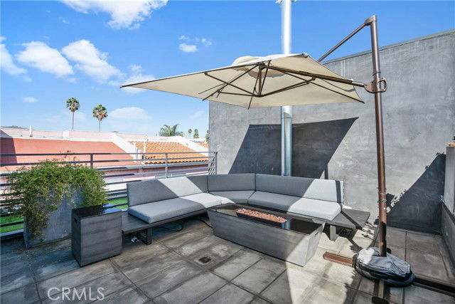 property at 823 N Fuller Ave