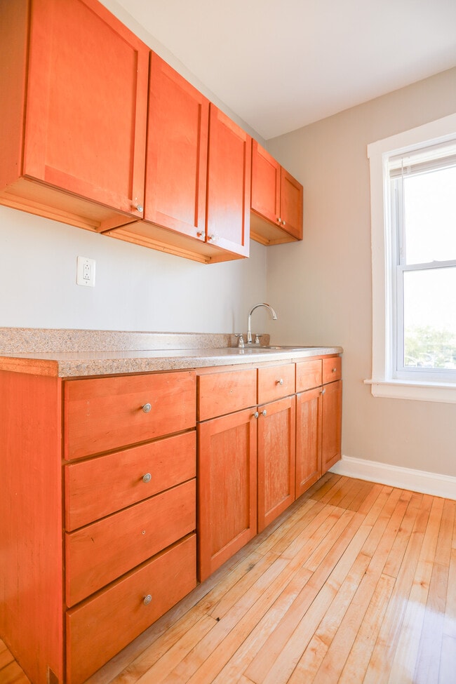 4051 W Melrose St, Unit #1N in Chicago, IL - Foto de edificio - Building Photo