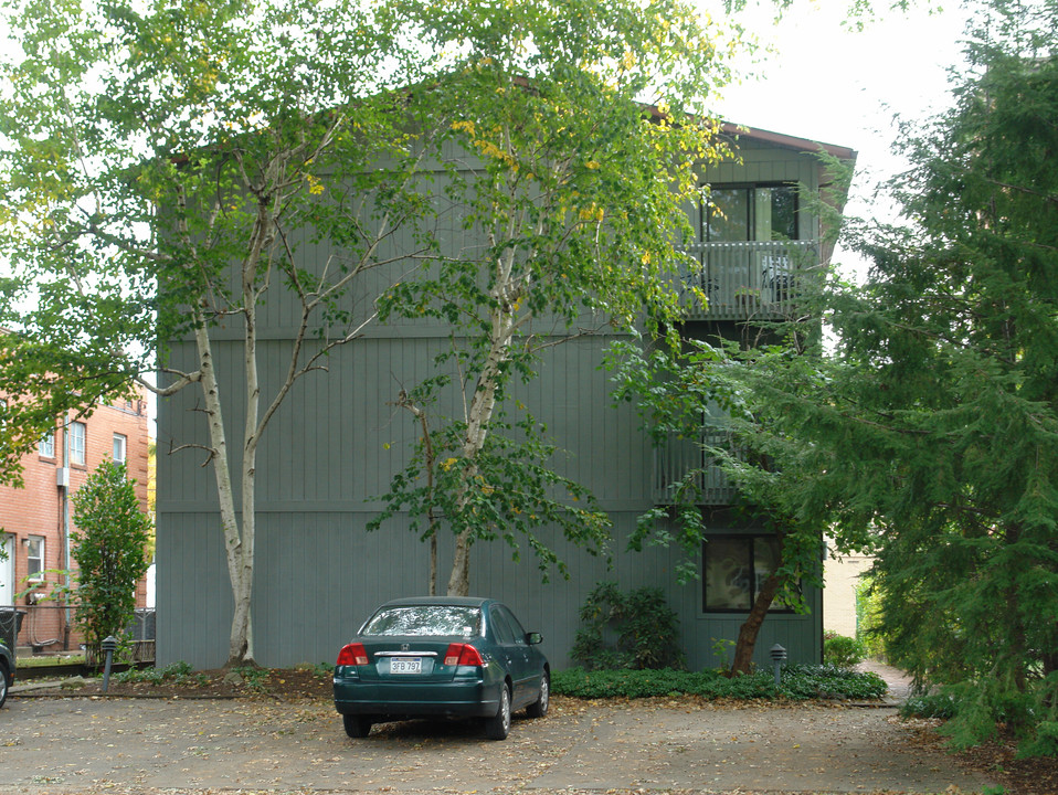 4708 Venable Ave in Charleston, WV - Foto de edificio