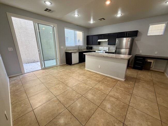 6778 Whipple Wood Way in Las Vegas, NV - Building Photo - Building Photo