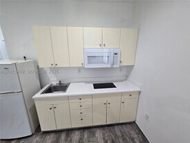 1345 Pennsylvania Ave in Miami Beach, FL - Building Photo