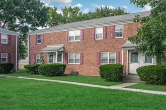 Crestwood Townhomes in Albany, NY - Foto de edificio - Building Photo