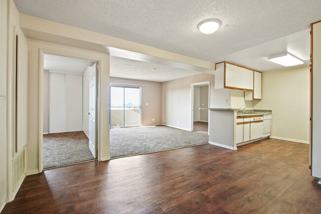 Park Stanton Place in Stanton, CA - Building Photo - Building Photo