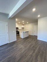 1275 NW Upas Ave in Redmond, OR - Building Photo - Building Photo