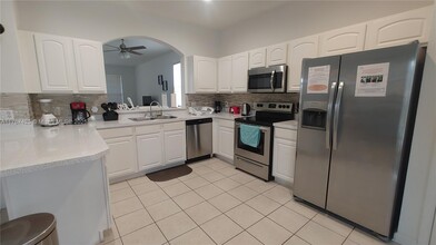 7751 Basnett Cir in Kissimmee, FL - Building Photo - Building Photo