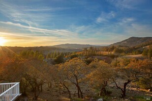 3400 Matanzas Creek Ln in Santa Rosa, CA - Building Photo