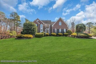 33 Jefferson Ct in Jackson Township, NJ - Building Photo - Building Photo
