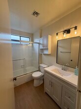 12011 Rochester Ave, Unit 2 in Los Angeles, CA - Building Photo - Building Photo