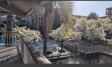 340 N Civic Dr, Unit 409 in Walnut Creek, CA - Foto de edificio - Building Photo