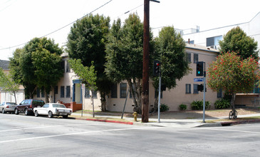 3333 James M Wood Blvd in Los Angeles, CA - Building Photo - Building Photo