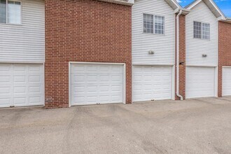 8055 Lexington Pl, Unit 2 in Pleasant Prairie, WI - Building Photo - Building Photo