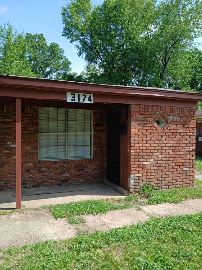 3174 Yale Ave in Memphis, TN - Building Photo - Building Photo