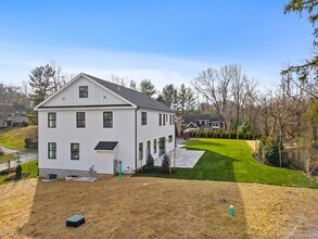 1 Cobblers Ln in Armonk, NY - Building Photo - Building Photo