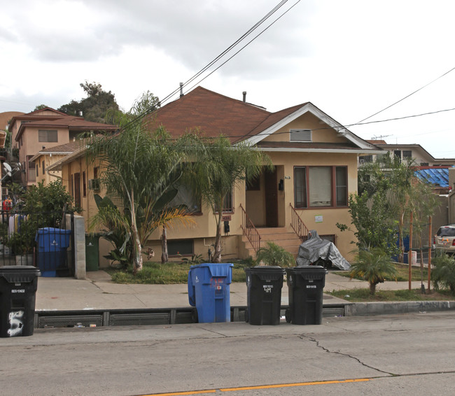 419-421 Solano Ave in Los Angeles, CA - Building Photo - Building Photo