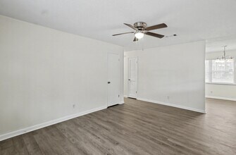 740 Fleming Rd in Hinesville, GA - Building Photo - Building Photo