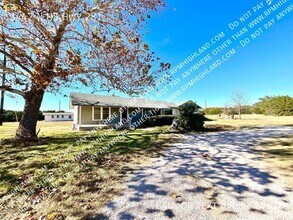 3442 N U.S. Hwy 281 in Burnet, TX - Building Photo - Building Photo