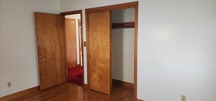 561 Chicago St in Fall River, MA - Foto de edificio - Building Photo