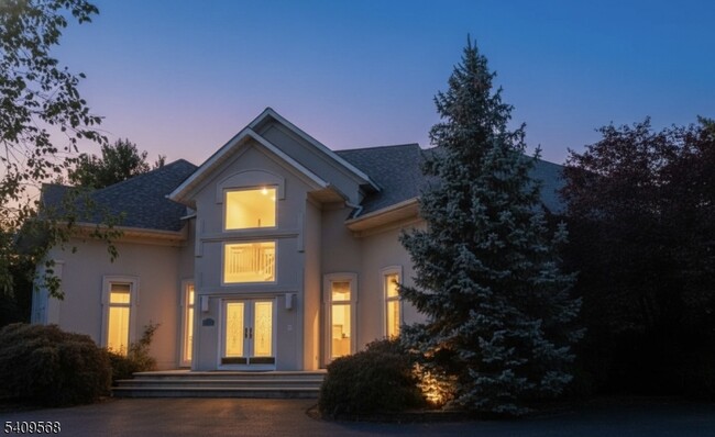 property at 78 N Mitchell Pl