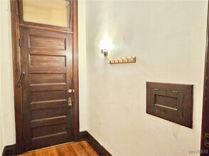 242 Bryant St in Buffalo, NY - Building Photo - Building Photo