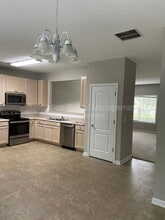 8656 Thomas Rd in Riverdale, GA - Building Photo - Building Photo