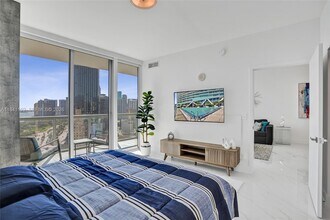 888 Biscayne Blvd in Miami, FL - Building Photo - Building Photo