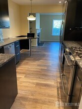 105 Thoreau Dr in Plainsboro, NJ - Building Photo - Building Photo