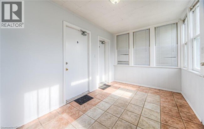 93 Water St S in Cambridge, ON - Building Photo - Building Photo