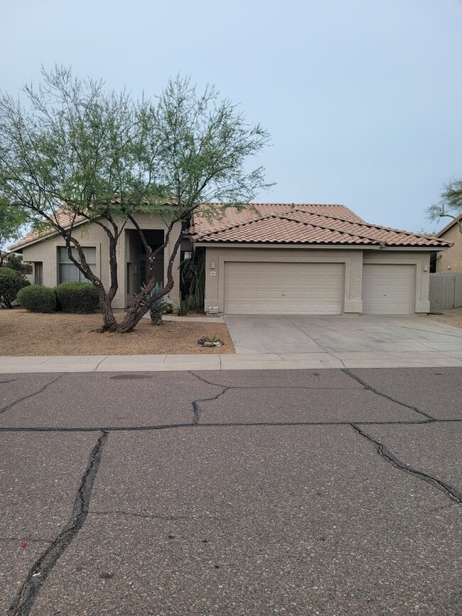 property at 5034 E Barwick Dr