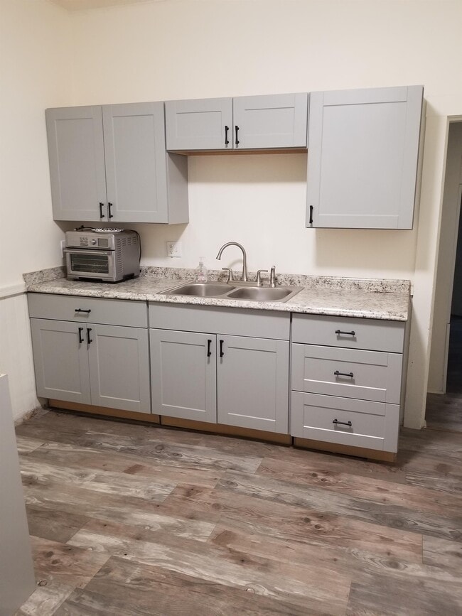 10 N Touchet St in Walla Walla, WA - Building Photo - Building Photo