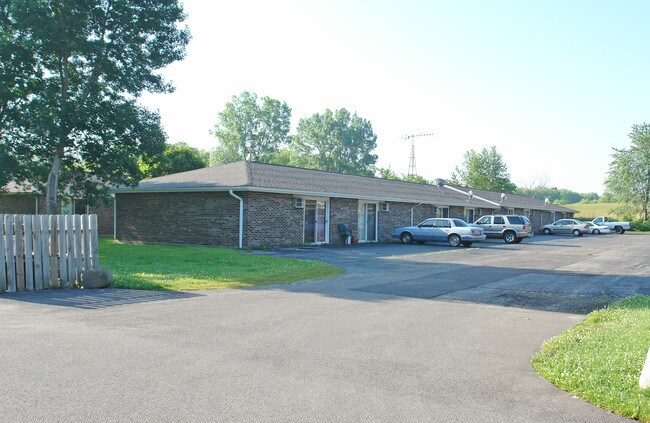 619-723 Beggs Ln in Marengo, IL - Foto de edificio - Building Photo