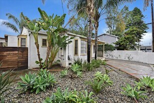 4298 Vineland Ave in Los Angeles, CA - Building Photo