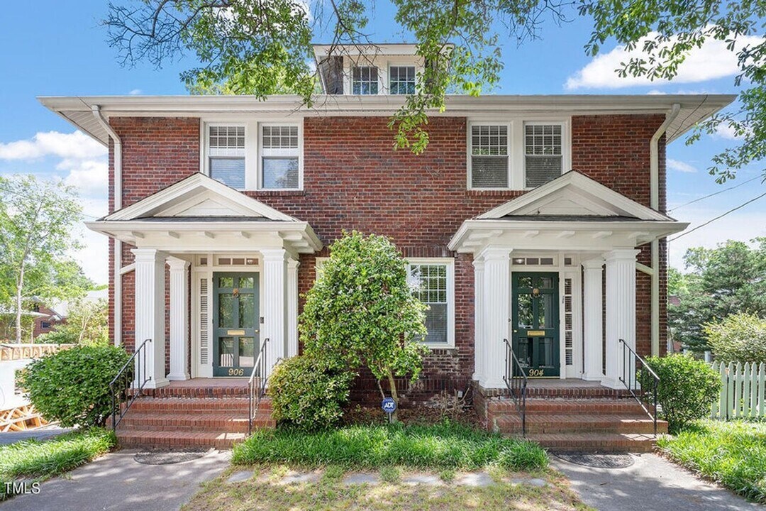 904 N Gregson St in Durham, NC - Building Photo