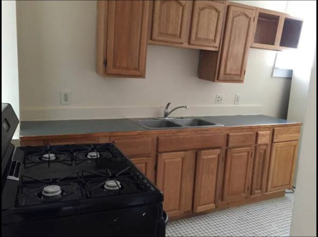 33 Doyle Ave, Unit 3