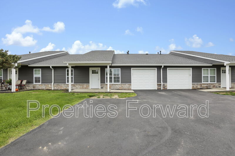 3827 Copperfield Pl in Grove City, OH - Building Photo