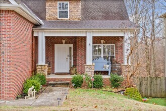632 Hidden Valley Dr in Clarksville, TN - Building Photo - Building Photo