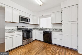 1925 Inglebrook Dr in Woodbridge, VA - Building Photo - Building Photo