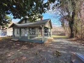 4007 Indiana Ave in Winston-Salem, NC - Building Photo