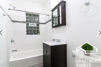 1056 W Lill Ave in Chicago, IL - Foto de edificio - Building Photo