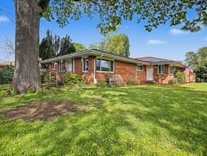 1130 17th St SE in Salem, OR - Building Photo - Building Photo