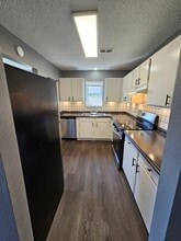 1601 N Hills Blvd in Van Buren, AR - Building Photo - Building Photo