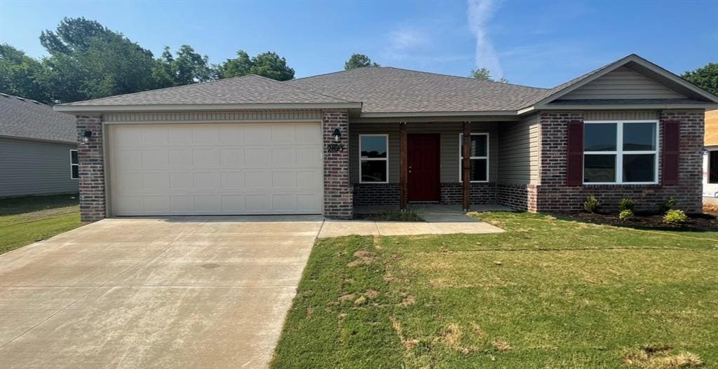 2823 W Emil Dr in Fayetteville, AR - Building Photo