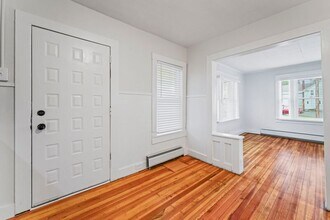 2 New St in South Glens Falls, NY - Building Photo - Building Photo