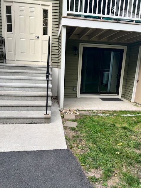 property at 4 Bridgeview Cir
