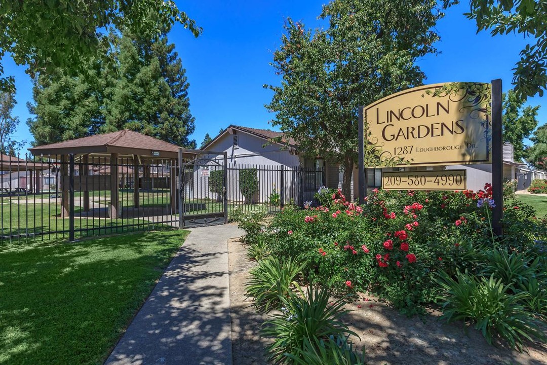 Lincoln Garden Apartments in Merced, CA - Building Photo