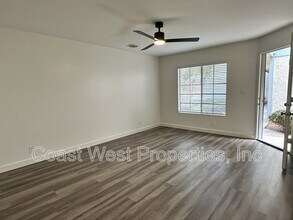 382 Acacia Ave in Carlsbad, CA - Building Photo - Building Photo