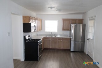 1003 Estelle Ave in Killeen, TX - Foto de edificio - Building Photo